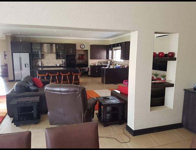 4 BEDROOM HOUSE SOLD IN ZAMBEZI COUNTRY ESTATE